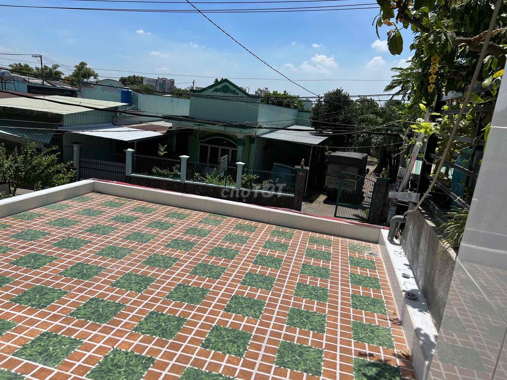 nhà mặt tiền   , 4x20m , 3 phòng ngủ ,2 toilet , trần thị cờ q,12