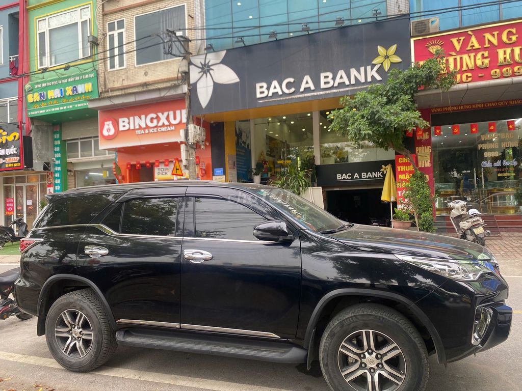 Toyota Fortuner 2019 2.4G 4x2 AT - 75000 km. Mua bán Ô tô tại Quận Tây Hồ Hà Nội được đăng bởi Trường Giang hình 1