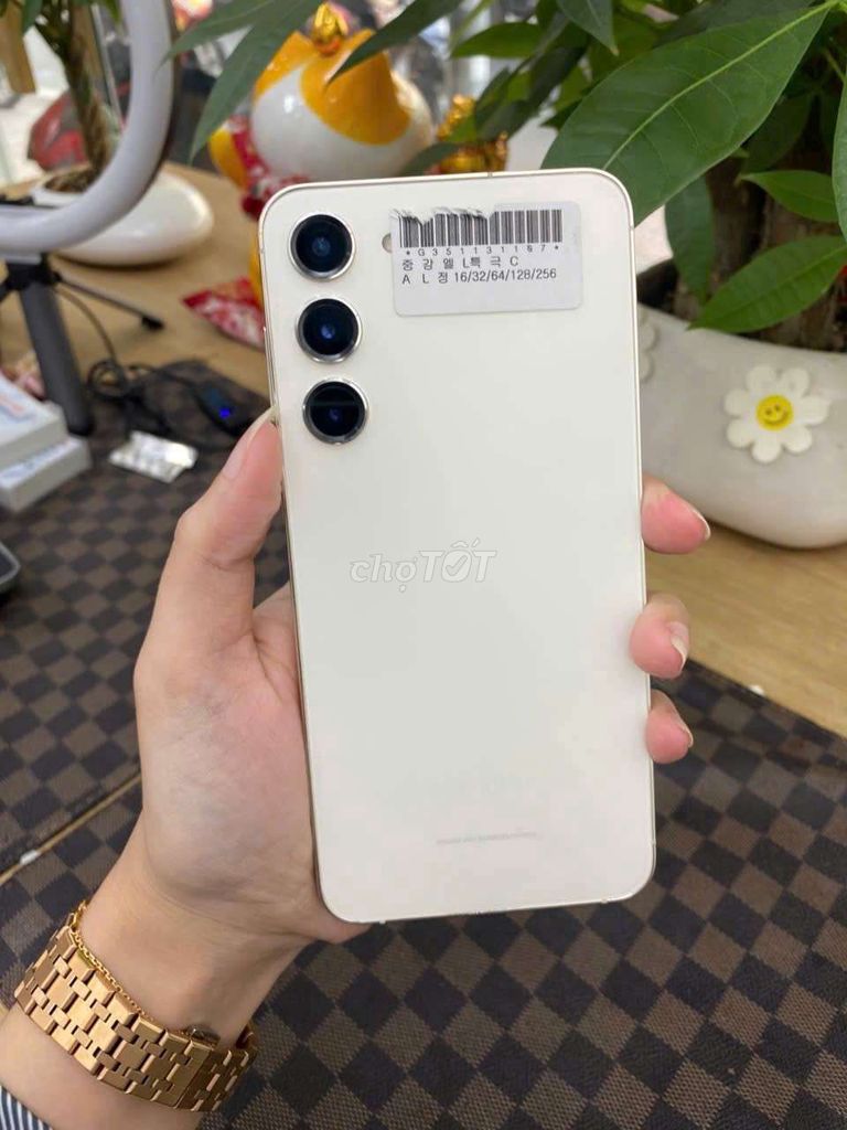 Samsung S23plus 256GB Trắng. Mua bán Điện thoại tại Quận 12 Tp Hồ Chí Minh được đăng bởi Minh phương hình 1
