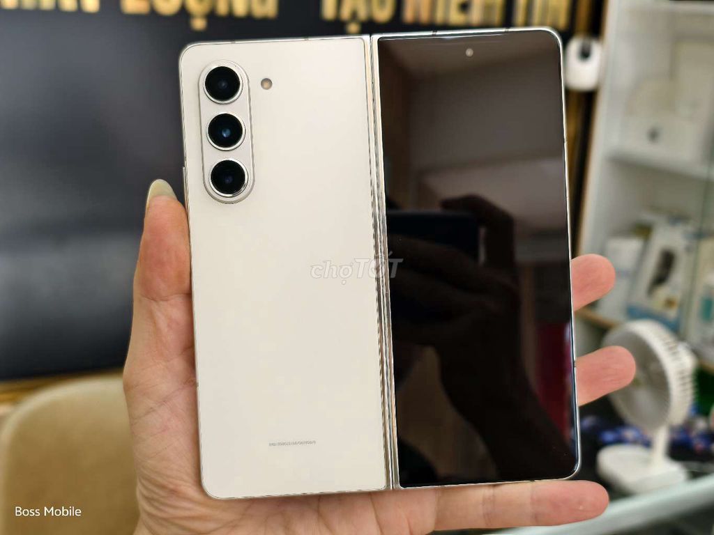 Samsung Z Fold 5 256GB Trắng. Mua bán Điện thoại tại Quận Hai Bà Trưng Hà Nội được đăng bởi Boss Mobile hình 1