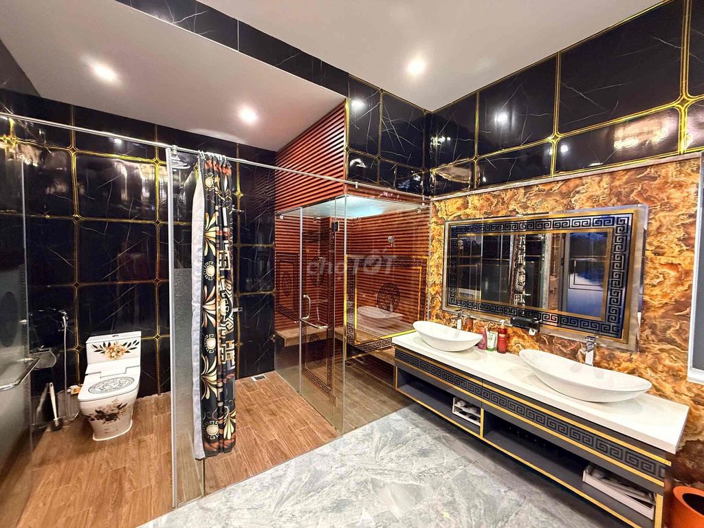 Красивый дом с 4 спальнями в районе Euro Villa