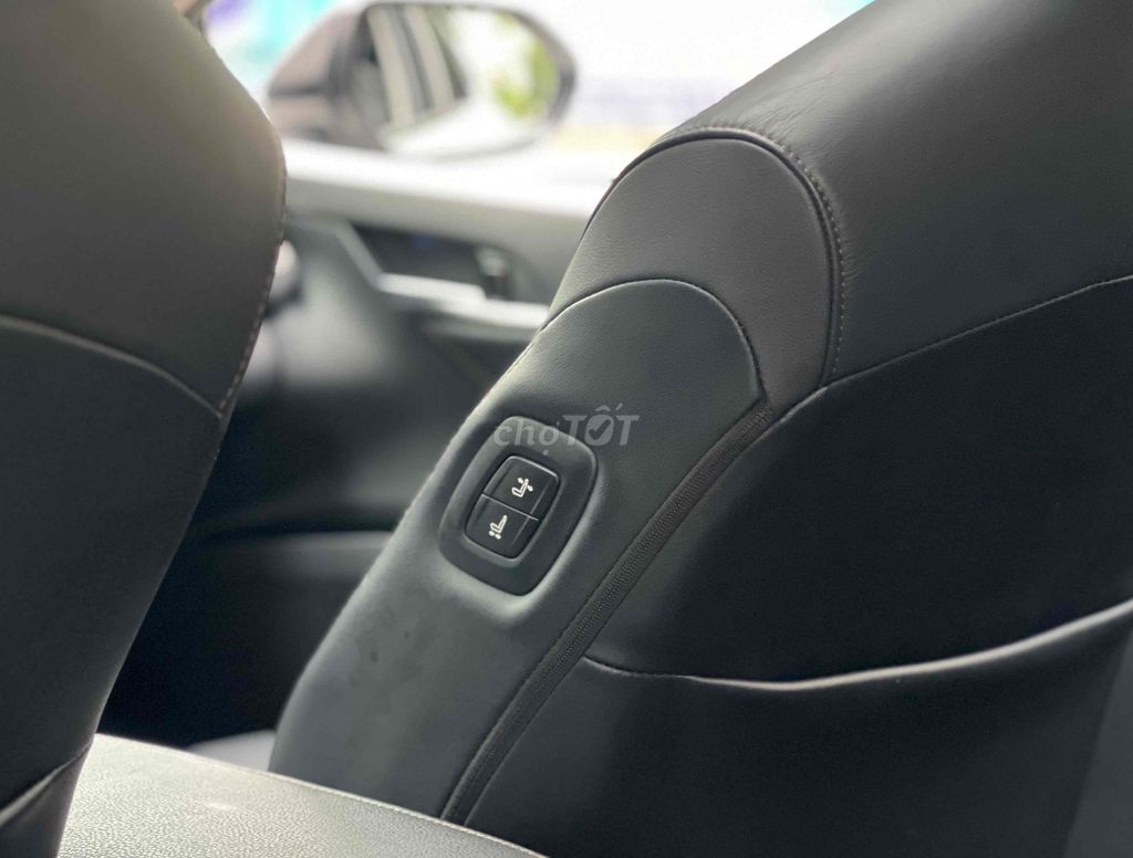 TOYOTA CAMRY 2.5Q  1 CHỦ - Sang Trọng - Đẳng cấp. Mua bán Ô tô tại Quận Gò Vấp Tp Hồ Chí Minh được đăng bởi DH AUTO FORD CHUYÊN XE FORD LƯỚT CHẤT LƯỢNG CAO hình 14