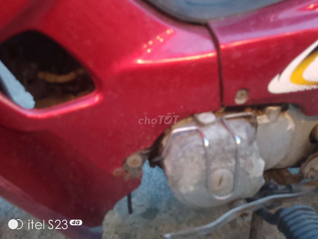 Honda Wave красный 43, двигатель Rin работает тихо