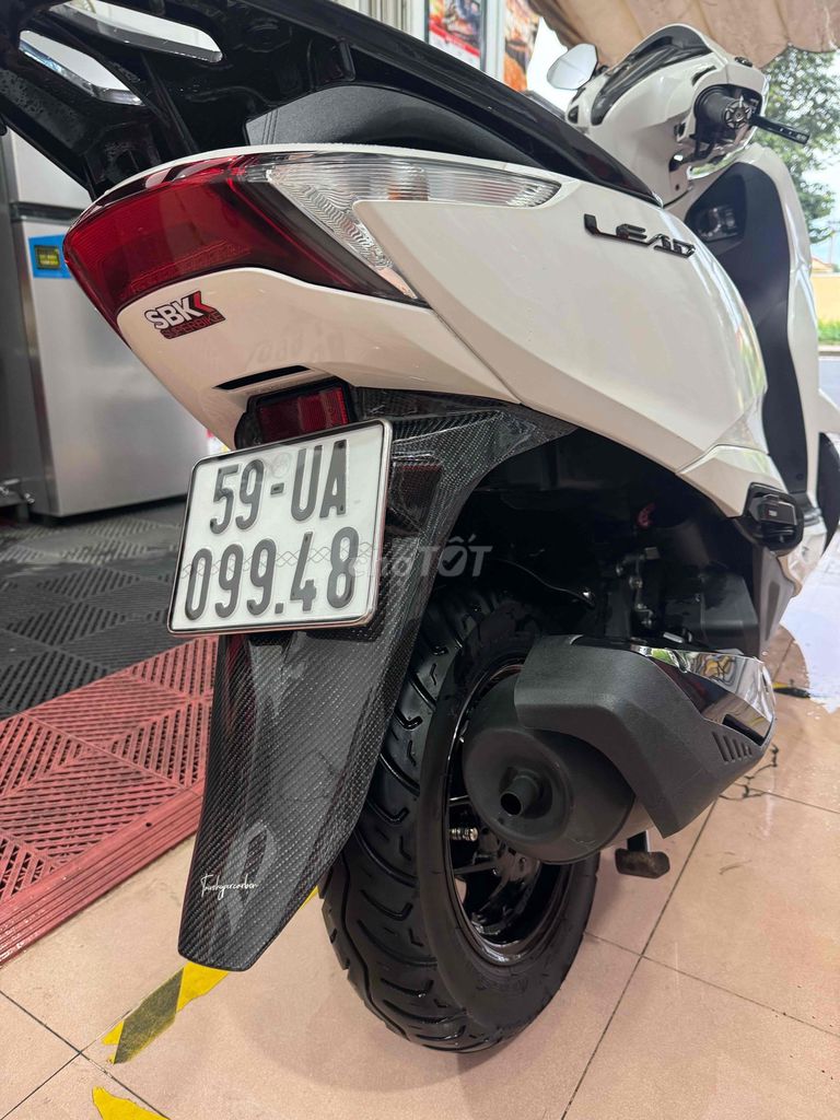 Honda Lead белый, пробег 11 тыс. км