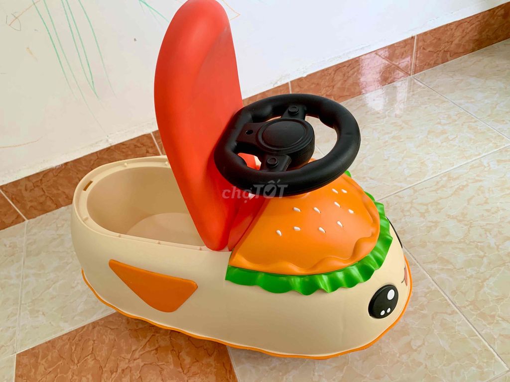 Xe chòi chân Hamberger 4 bánh, có nhạc. Xe như mới. Mua bán Mẹ và bé tại Quận 10 Tp Hồ Chí Minh được đăng bởi Khôi hình 6