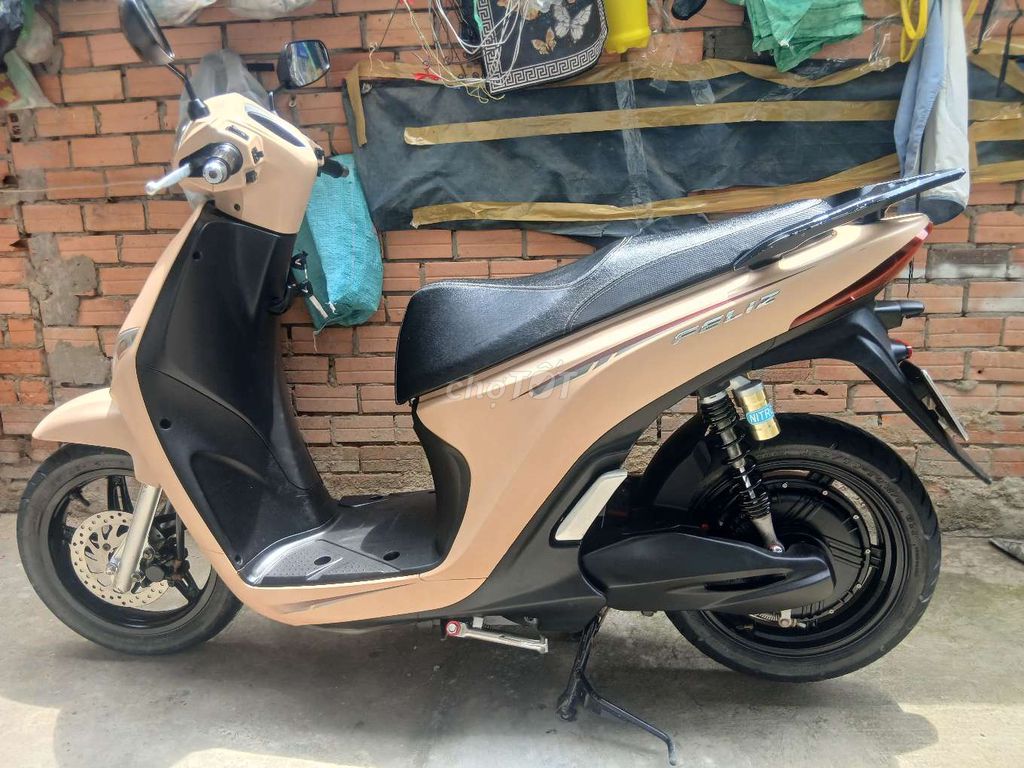 Xe máy điện VinFast Feliz 2026 Vàng cát 8000 km
