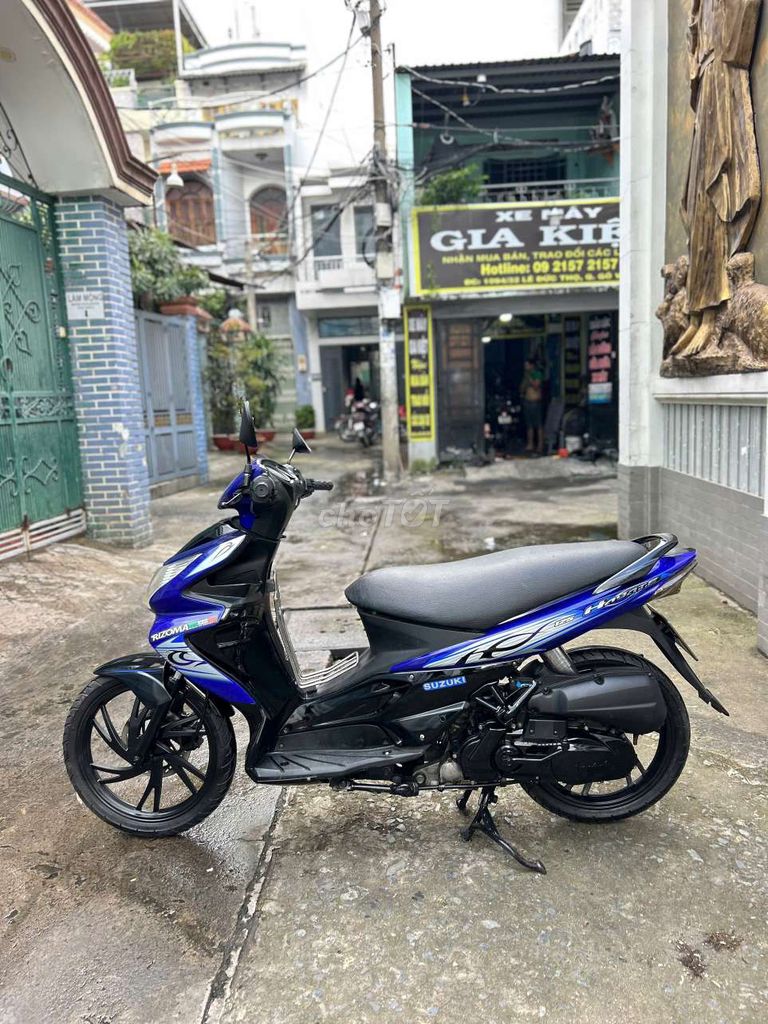 Bán chiếc xe Suzuki Hayate. Mua bán Xe máy tại Quận Gò Vấp Tp Hồ Chí Minh được đăng bởi Xe Máy Gia Kiệt Luxury 1 hình 5