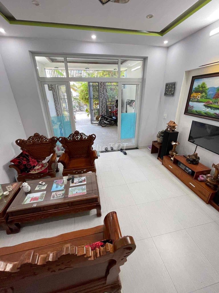Nhà 2,5 tầng 4Pn khu Nam Việt Á