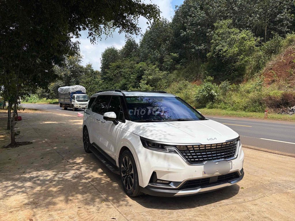 KIA Carnival 2024 2.2D Signature белый