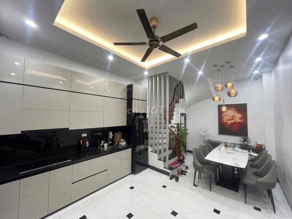 BÁN NHÀ PHỐ TRƯƠNG ĐỊNH - MỚI ĐẸP - Ở NGAY - FULL NỘI THẤT Ngõ ba gác
