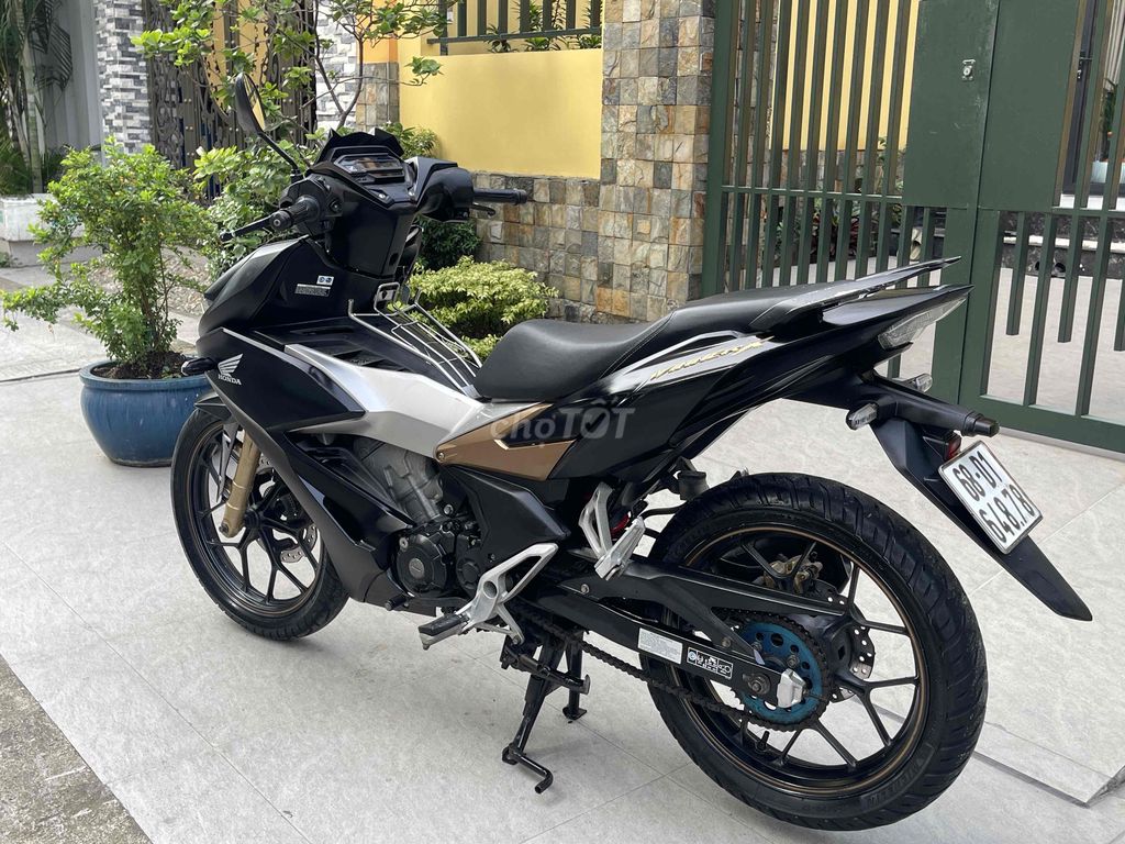 cần bán xe whinerX 2020 abs chính chủ ký giấy. Mua bán Xe máy tại Quận 7 Tp Hồ Chí Minh được đăng bởi Đinh Hiêp hình 4