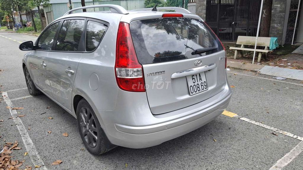 Hyundai i30 số tự động nhập hàn. Mua bán Ô tô tại Thành phố Thủ Dầu Một Bình Dương được đăng bởi Tuệ An hình 5