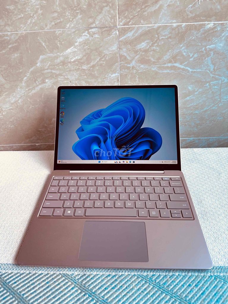 Microsoft Surface Laptop Go i5 12.4"/8GB/256GB. Mua bán Laptop tại Quận 12 Tp Hồ Chí Minh được đăng bởi Mr T hình 1