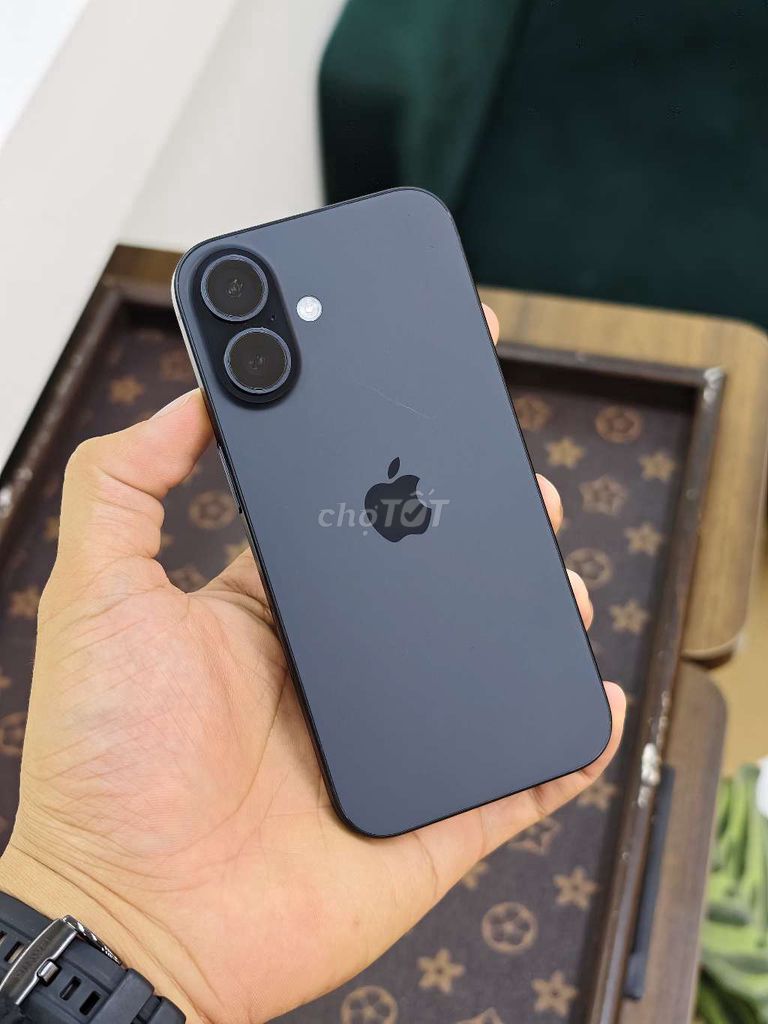 🍎IPHONE 16 128GB ĐEN ĐẸP NGUYÊN BẢN 98,5% P100👇. Mua bán Điện thoại tại Quận Hải An Hải Phòng được đăng bởi 98 Ngô Gia Tự Hoàng Dũng Mobile Ngã 3 Văn Cao hình 1