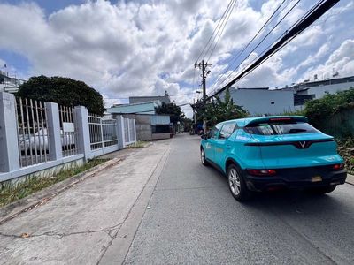 bán đất full thổ cư hiện hữu bè ngàng khủng10m đường xe hơi