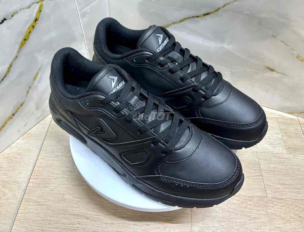 Giày thể thao Demix Air Stride Đen 45. Mua bán Giày dép tại Quận Hoàng Mai Hà Nội được đăng bởi Giày dép VN xuất khẩu chính hãng giá rẻ  hình 1