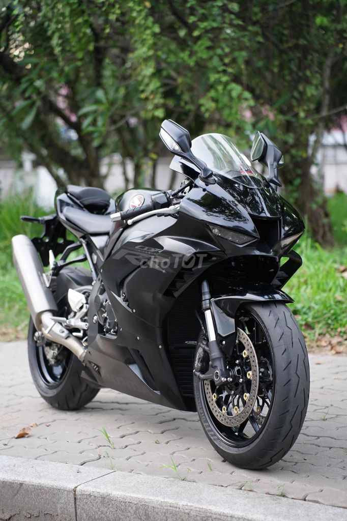 👦🏼🚦 HONDA CBR1000 RRR- FIREBLADE ODO 2K SIÊU LƯỚT. Mua bán Xe máy tại Thành phố Thủ Đức Tp Hồ Chí Minh được đăng bởi Thi Moto Thủ Đức hình 3