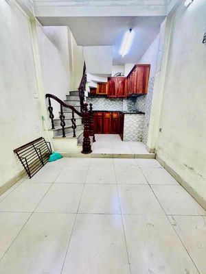 Townhouse 18 m² · 4 bed · Phố Vĩnh Tuy