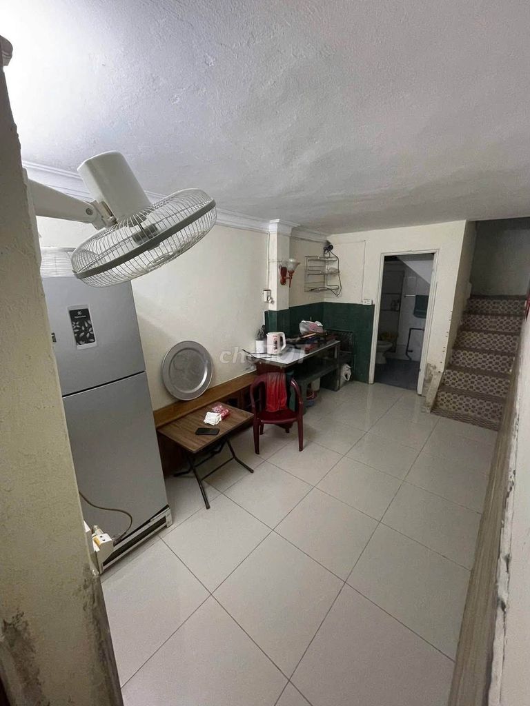 Cho thuê nhà nguyên căn 2 tầng, 60m2, Đội Cấn, Ba Đình