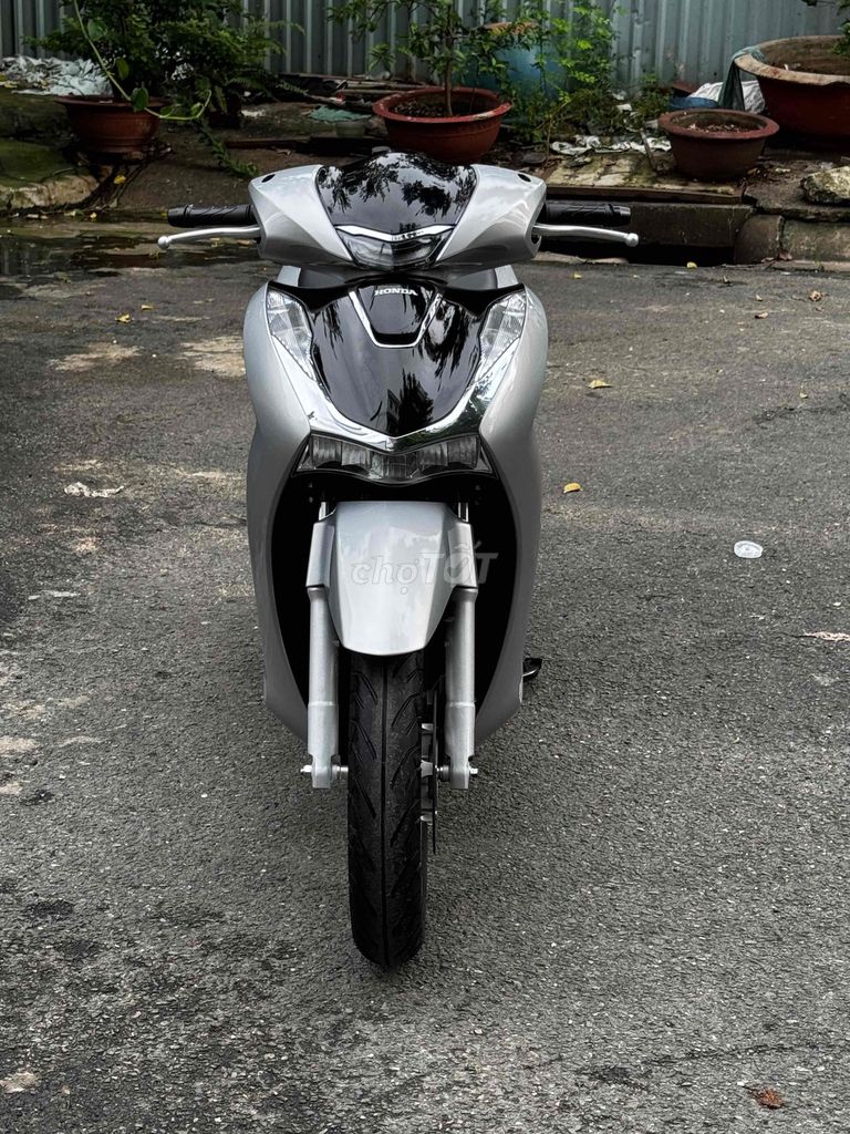 Honda SH 160i ABS 2024 Серебристый