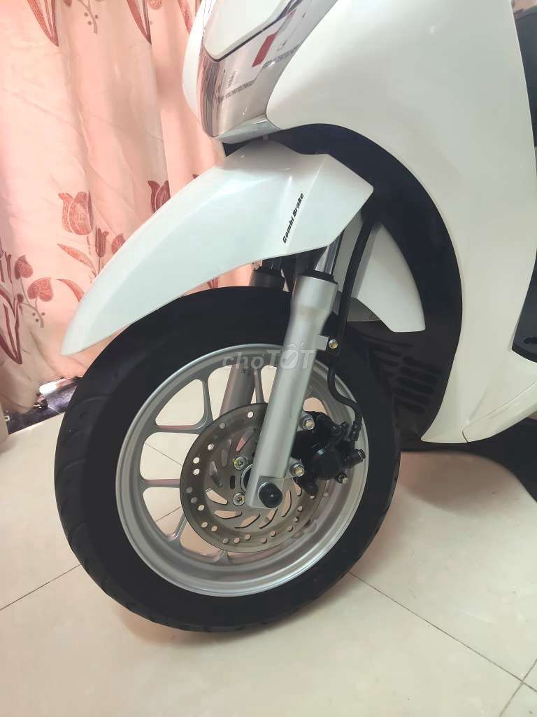 LEAD 4val chínhchủ 2024 đi đúng 2600km mới 99,9%. Mua bán Xe máy tại Quận Gò Vấp Tp Hồ Chí Minh được đăng bởi Mr Lam hình 15