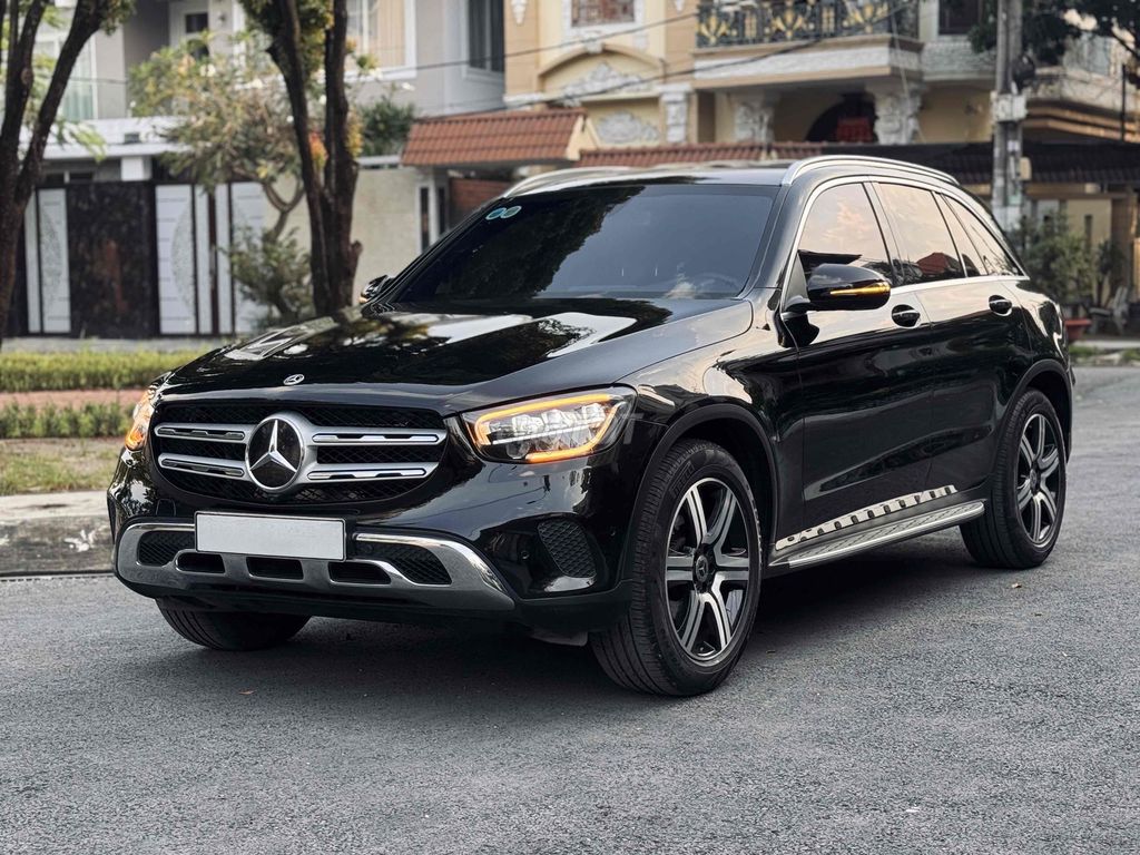 Mercedes Benz GLC 2021 200 4Matic - 43500 km. Mua bán Ô tô tại Quận Bình Tân Tp Hồ Chí Minh được đăng bởi Huỳnh Thiên Bảo hình 3