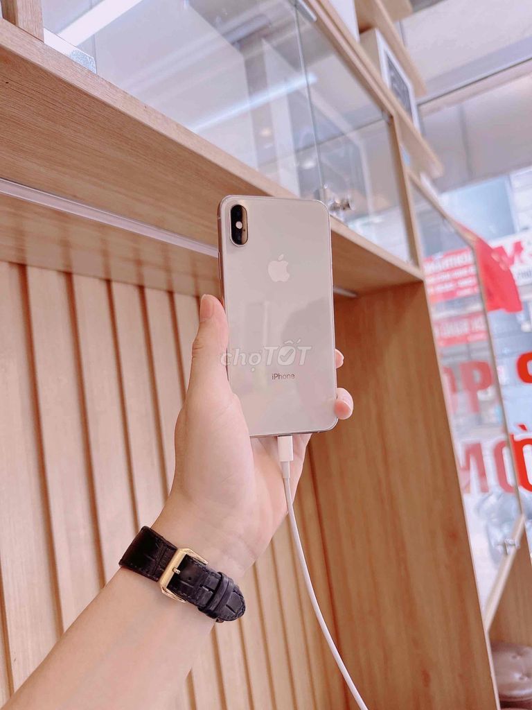 iPhone XS 64GB Trắng. Mua bán Điện thoại tại Quận Đống Đa Hà Nội được đăng bởi Ngô Minh Hoàng hình 1