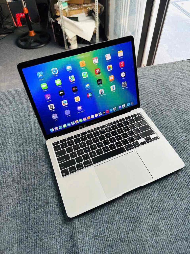 Apple Macbook M1 16GB/512GB pin 100 đẹp. Mua bán Laptop tại Quận 10 Tp Hồ Chí Minh được đăng bởi LONG hình 1