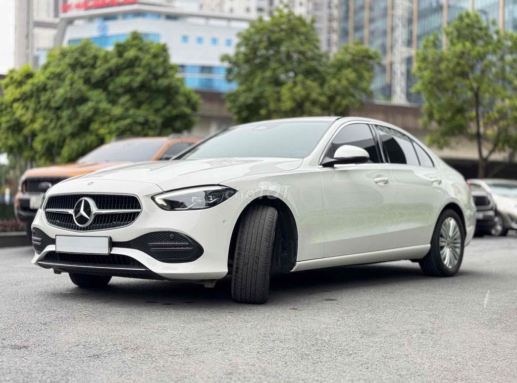 Mercedes Benz C200 Avantgarde 2023 đăng kí 2024. Mua bán Ô tô tại Quận Nam Từ Liêm Hà Nội được đăng bởi Đại lý Toyota Mỹ Đình hình 2