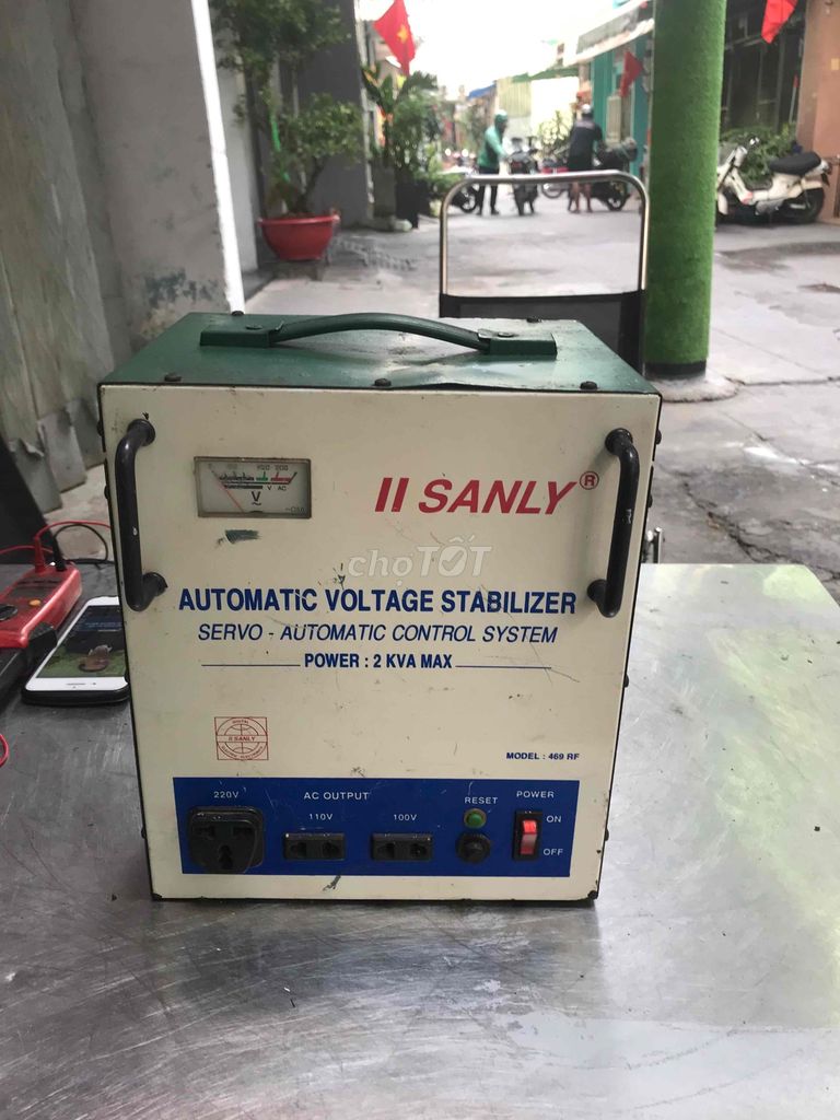 ổn áp 2kva máy dây đồng ra điện 100-110-220v