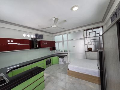 Căn hộ mini cao cấp, bếp lớn