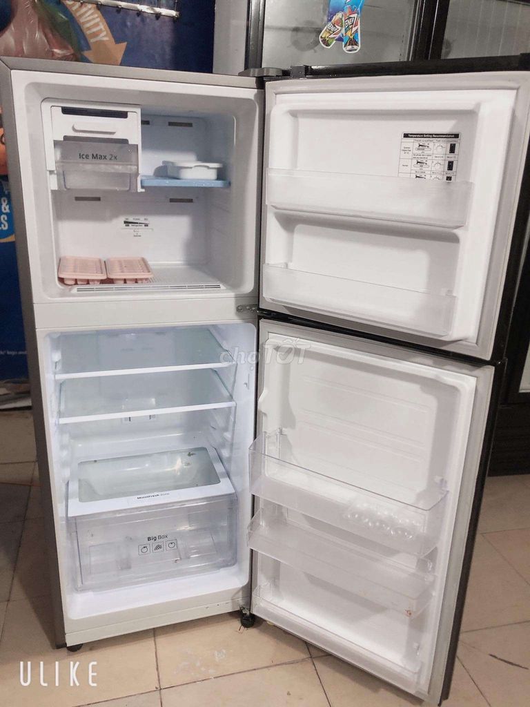 Thanh lí tủ lạnh samsung 208L inverter mới 90%