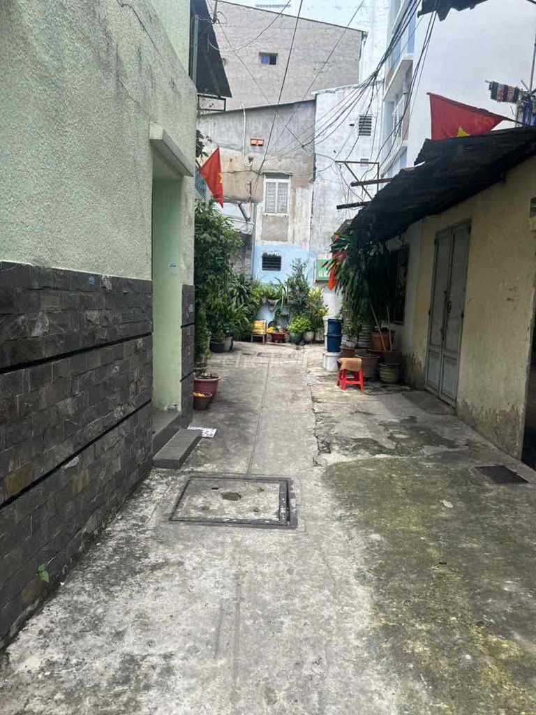Phòng trọ wc riêng Ngã tư Bảy Hiền, giờ giấc tự do