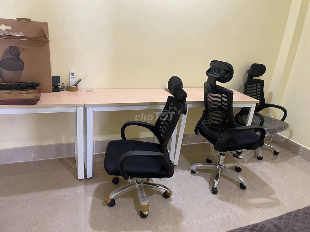 Bàn làm việc chân kim loại 90x50cm giá rẻ nhất HCM. Mua bán Bàn ghế tại Quận 4 Tp Hồ Chí Minh được đăng bởi Nguyễn Văn Thanh hình 1