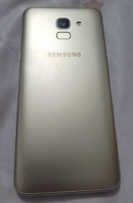 Điện thoại Samsung Galaxy J600 giá rẻ