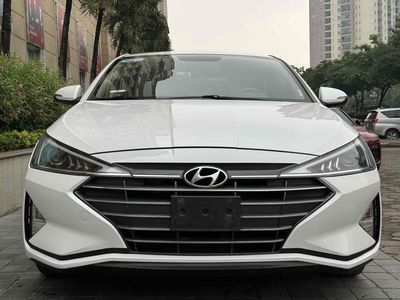 Hyundai Elantra 2021 số sàn
