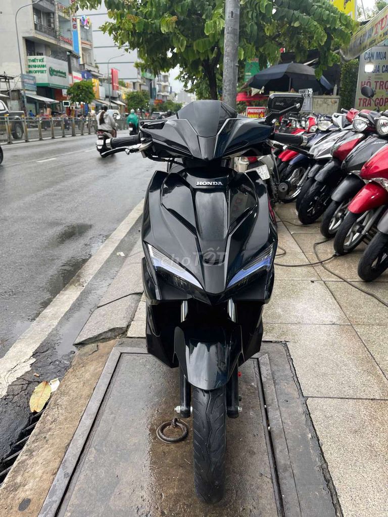 Honda Air Blade 2019, черный, б/у
