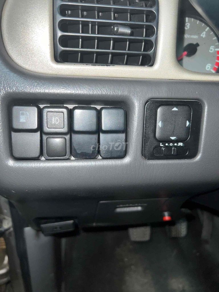 Ford Everest 2006 2.5L 4x2 MT - 200000 km. Mua bán Ô tô tại Huyện Phú Vang Thừa Thiên Huế được đăng bởi Nguyễn Văn Hưng hình 7