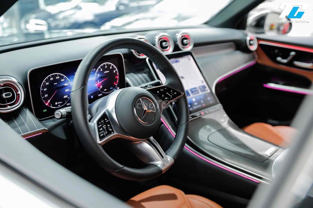 GLC 200 4MT mẫu mới All New 2024 - 9000 km. Mua bán Ô tô tại Quận Gò Vấp Tp Hồ Chí Minh được đăng bởi Nguyễn Trường Giang hình 7
