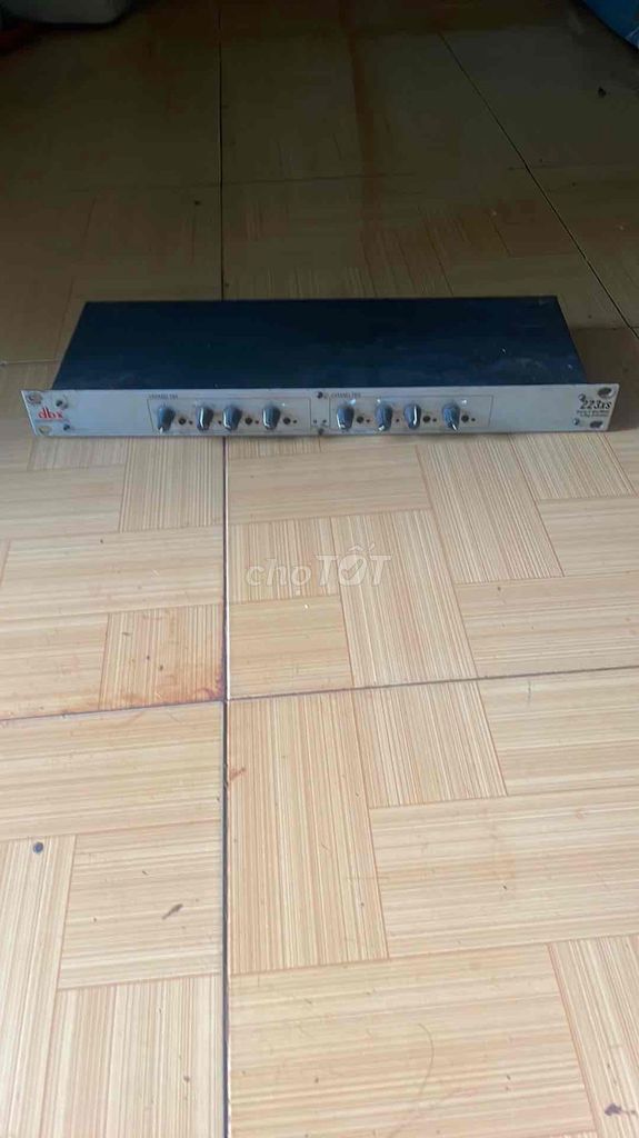 Bộ xử lý âm thanh dbx 234XL Đen. Mua bán Tivi, Âm thanh tại Huyện Phú Riềng Bình Phước được đăng bởi minh hình 1