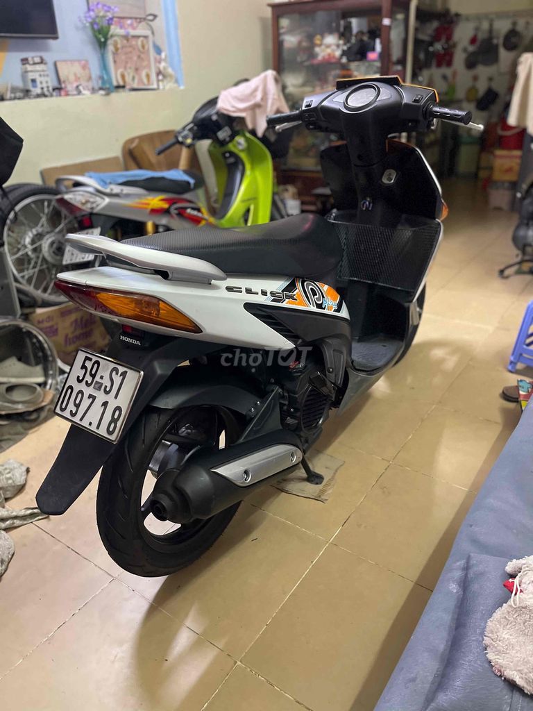 Honda ClickPlay 2011 Cam trắng. Mua bán Xe máy tại Quận Bình Thạnh Tp Hồ Chí Minh được đăng bởi Đại Dương hình 3