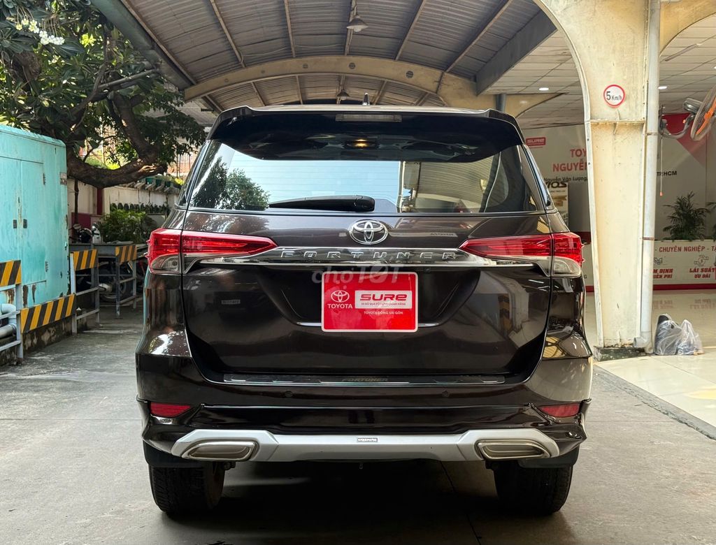 Toyota Fortuner 2.7V 4x2 2019 бензин задний привод отличное состояние