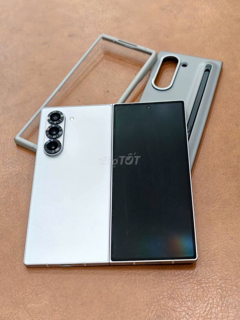 Samsung Galaxy Z Fold 6 256gb Hàn Xám + Ốp Bút 98%. Mua bán Điện thoại tại Quận Đống Đa Hà Nội được đăng bởi Hn Store hình 1