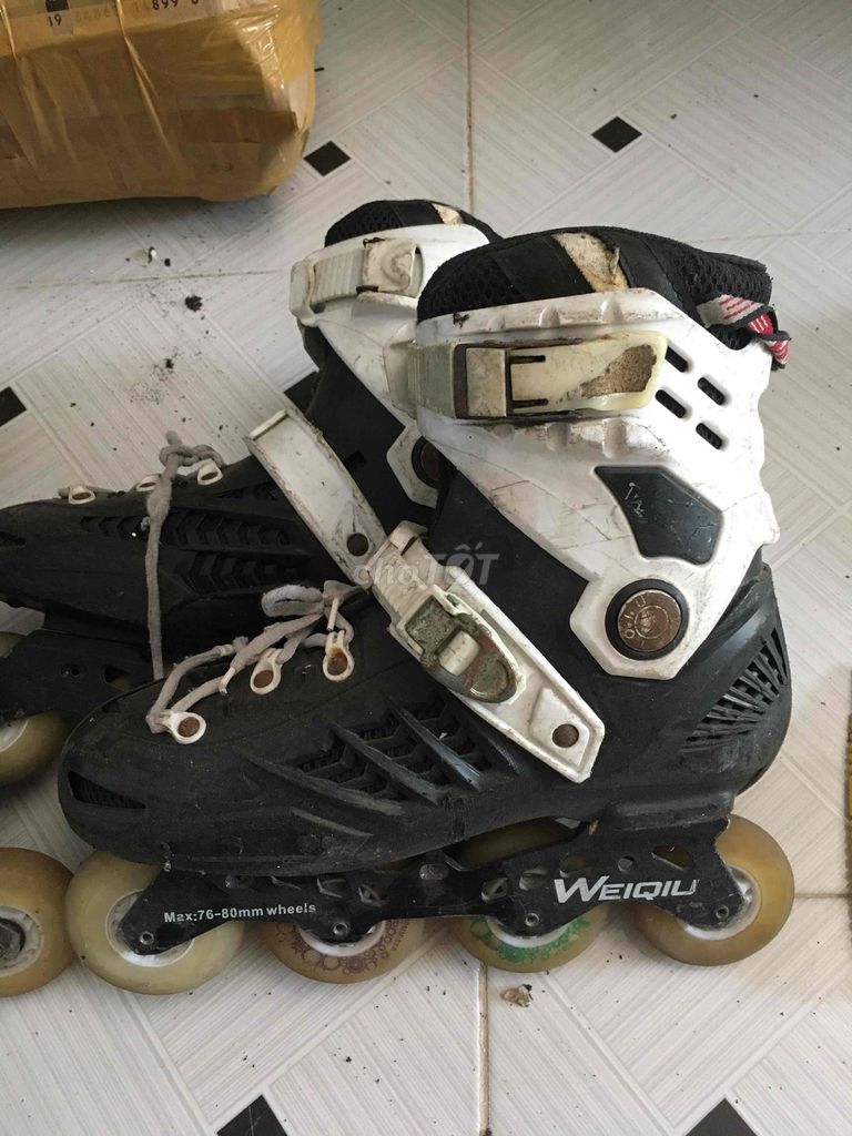 Giày patin Weiqiu Đen trắng size 43-44. Mua bán Đồ thể thao, Dã ngoại tại Thành phố Cam Ranh Khánh Hòa được đăng bởi Thông hình 1