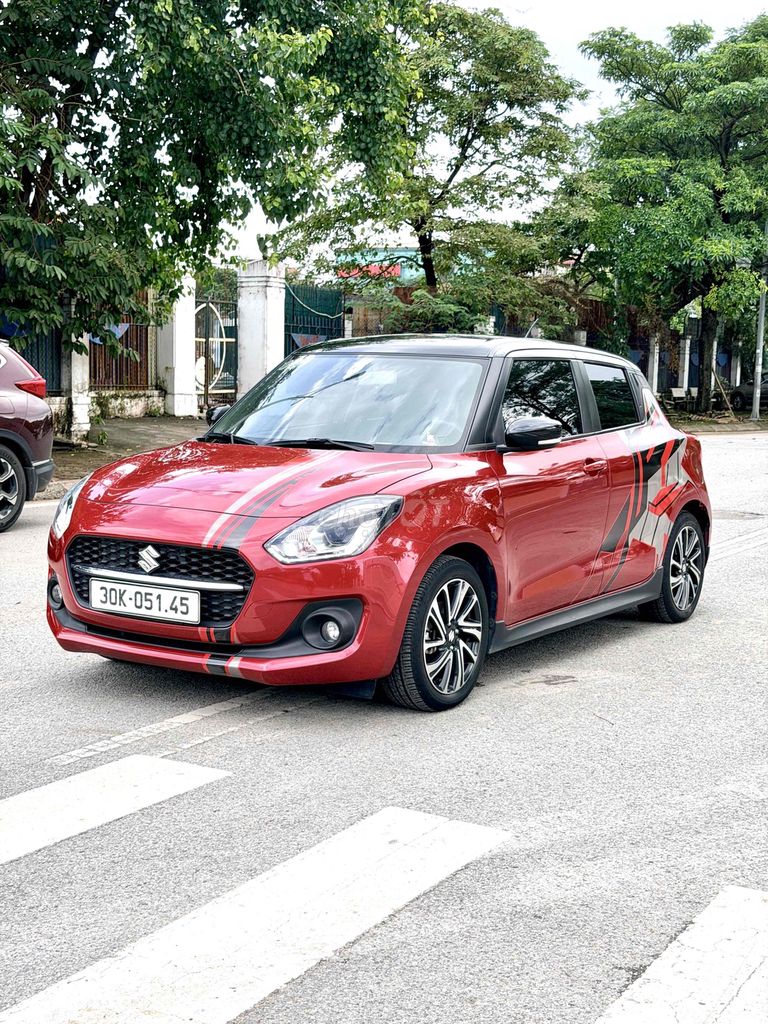 Suzuki Swift 2022 - 39000 km. Mua bán Ô tô tại Quận Long Biên Hà Nội được đăng bởi Đào Việt Phương hình 3