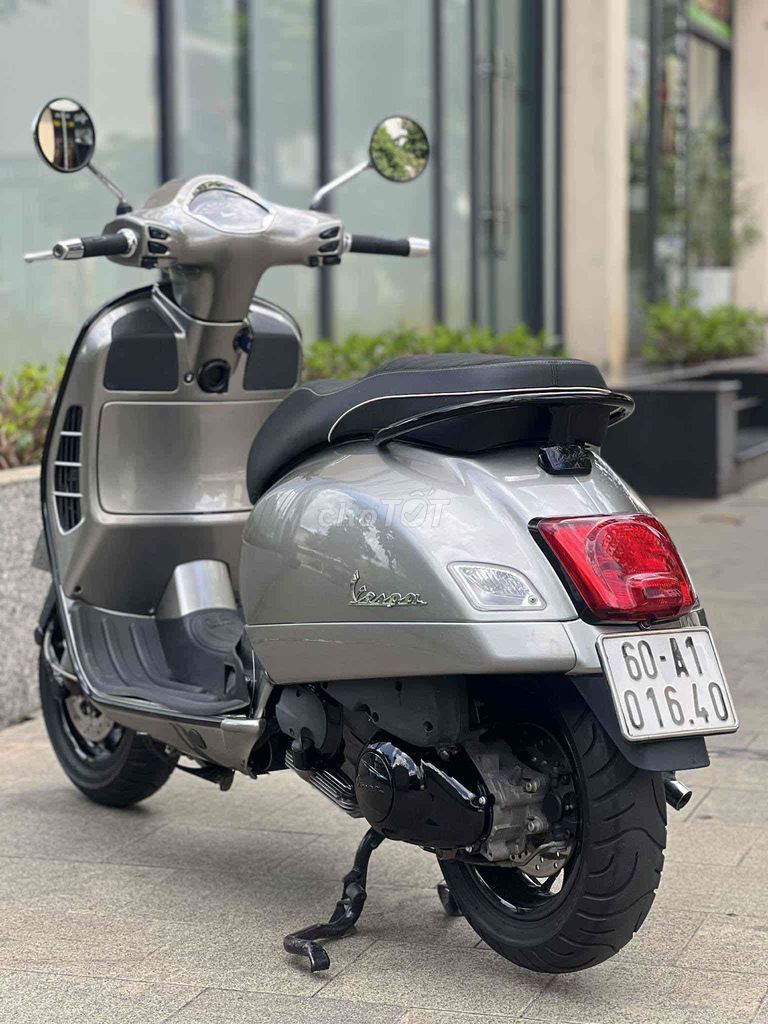 Thanh lý Vespa GTS 300cc 12/2018 Bao Zin Chất. Mua bán Xe máy tại Quận Gò Vấp Tp Hồ Chí Minh được đăng bởi Xe Máy Gia Bảo hình 4