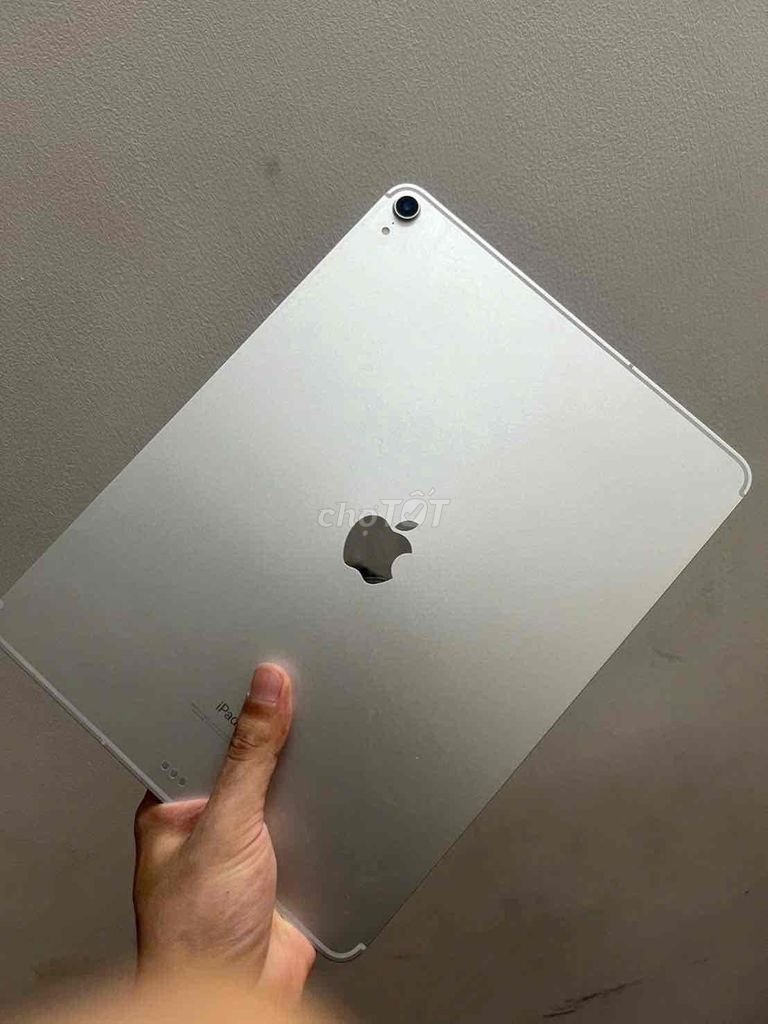iPad Pro 12.9” 2018 64GB sài sim và wifi Bạc. Mua bán Máy tính bảng tại Quận 3 Tp Hồ Chí Minh được đăng bởi Phúc Nguyễn hình 1