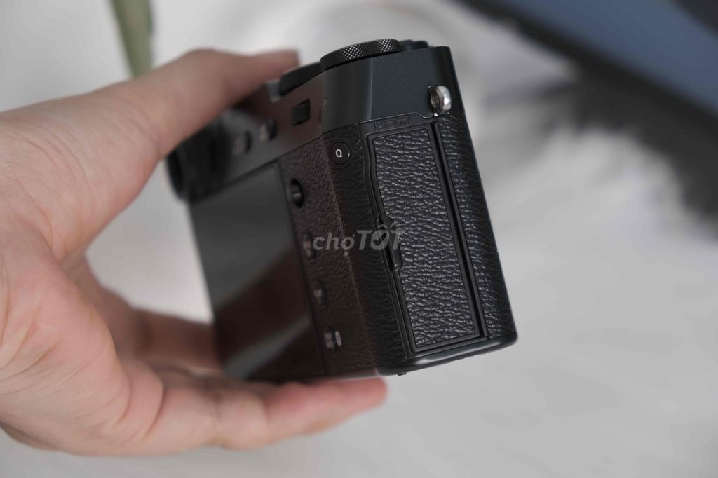 Máy ảnh Fujifilm X100VI Đen Đã sử dụng. Mua bán Máy ảnh, Máy quay tại Quận 3 Tp Hồ Chí Minh được đăng bởi Lê Nhung hình 1