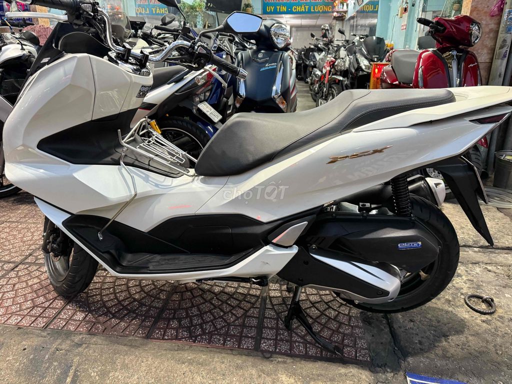 pcx 160-8200 km. Mua bán Xe máy tại Quận Phú Nhuận Tp Hồ Chí Minh được đăng bởi Nhân  hình 3