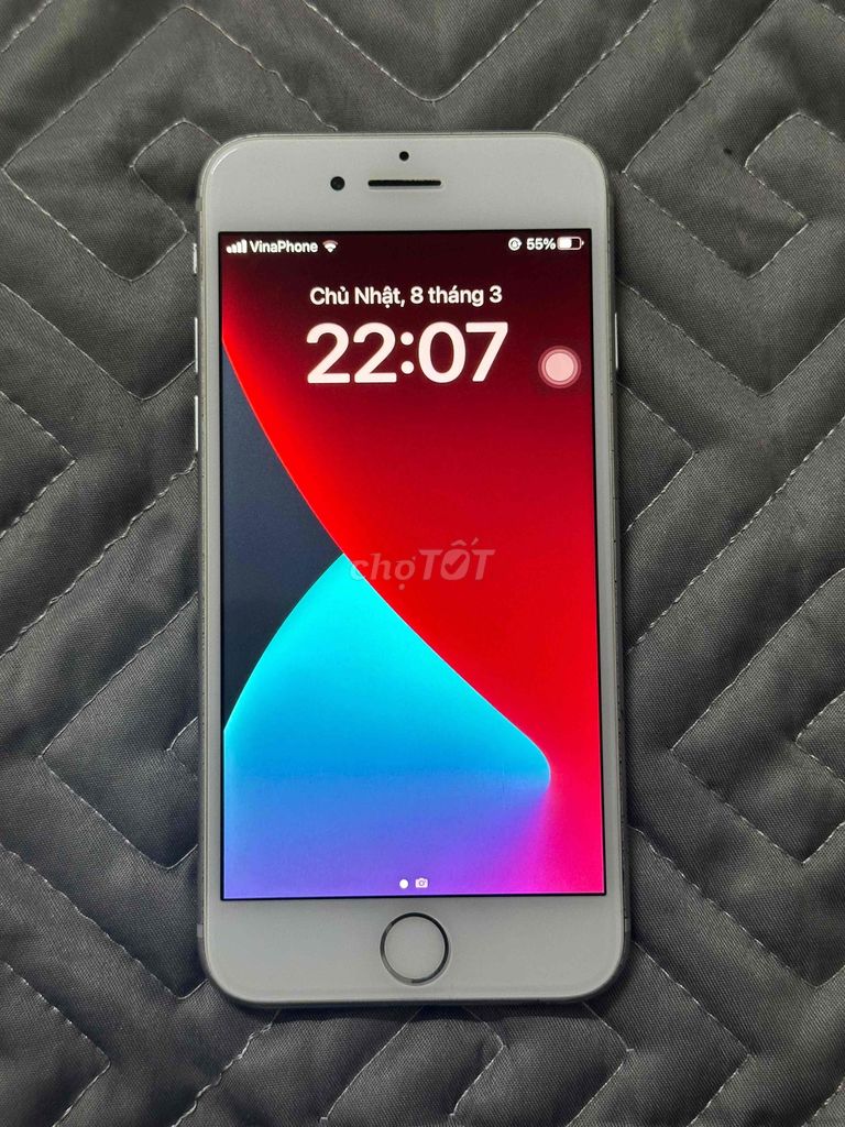 Apple iPhone 8 64GB Trắng. Mua bán Điện thoại tại Quận Long Biên Hà Nội được đăng bởi nguyễn thịnh hình 1